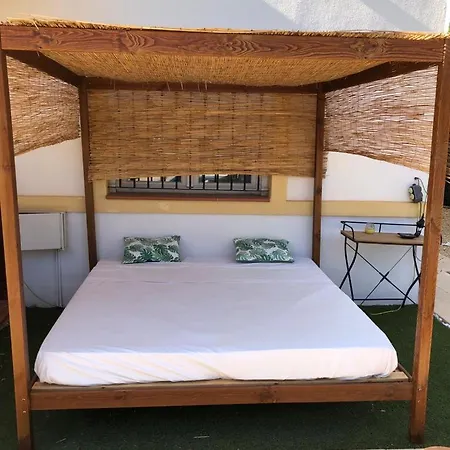 Villa 25 *