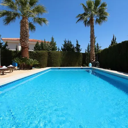 Villa 25 *