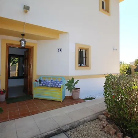 Villa 25 *