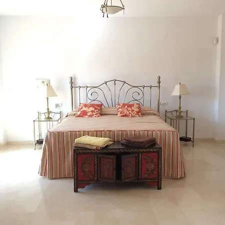 25 Villa *